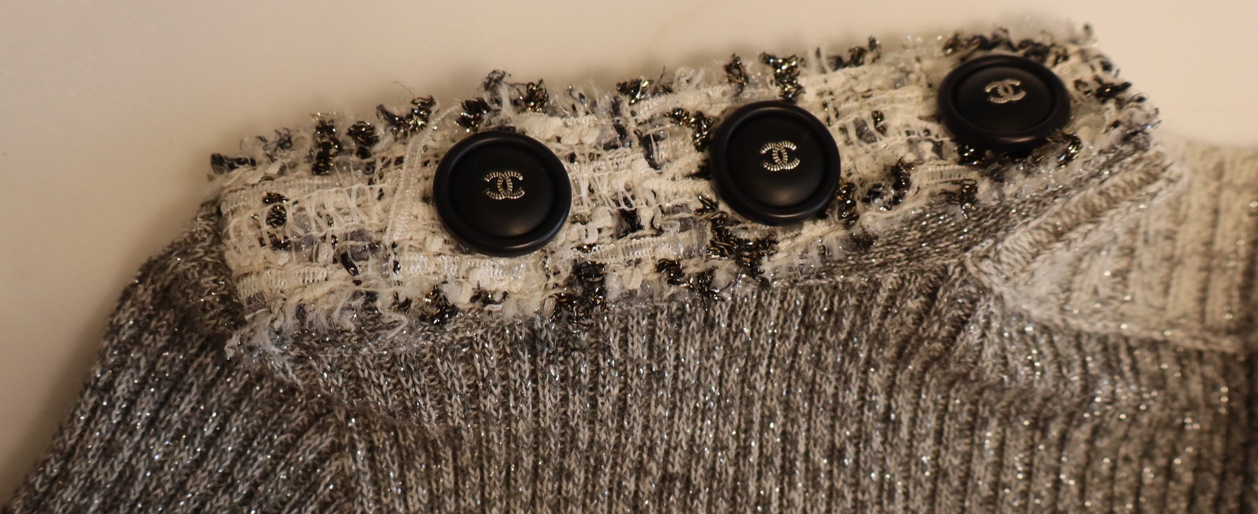 Chanel - Exquisite Italian Metallic Knitwear Size 38 - Image 4