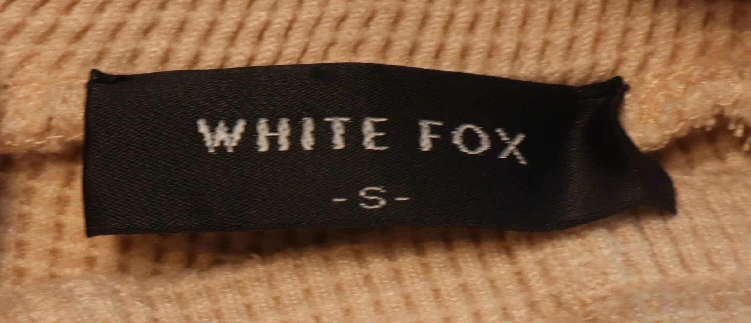 White Fox - Trendy Waffle Knit Shorts Size S - Image 3