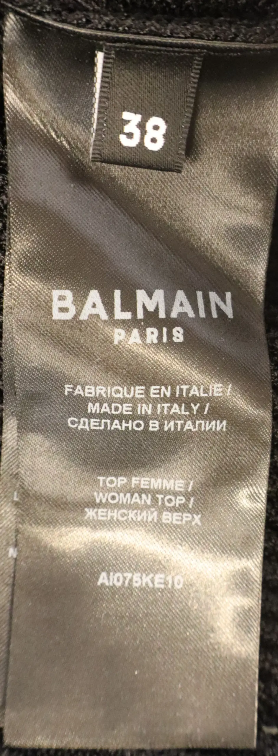 Balmain - Elegant Black Knit Sleeveless Top with Gold Buttons Size 38 - Image 5