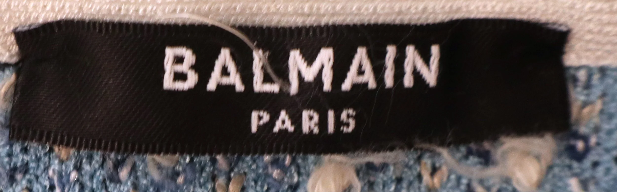 Balmain - Chic Tweed Fringe Skirt with Gold-Tone Detailing Size 36 - Image 3