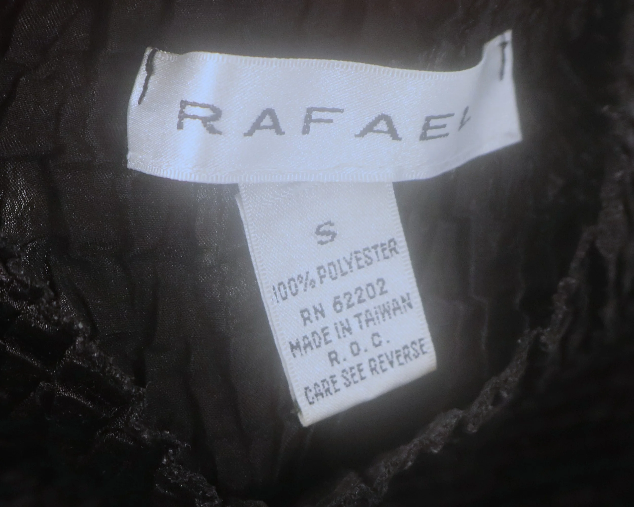 Rafael - Elegant Textured Sleeveless Top Size S - Image 3